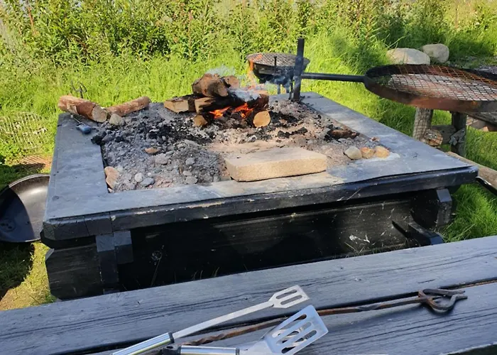 Camp Caroli Hobbit Hut