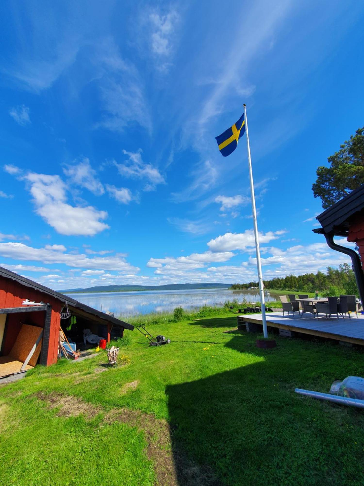 Camp Caroli Hobbit Hut